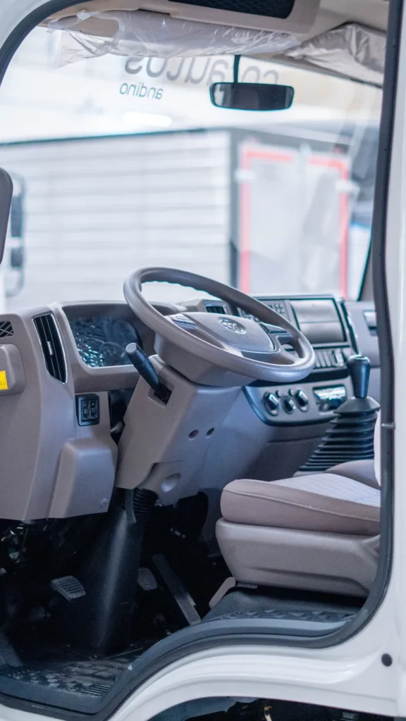 Foton FHR CUMMINS EURO 6 3.1 TON — foto 5 de 8