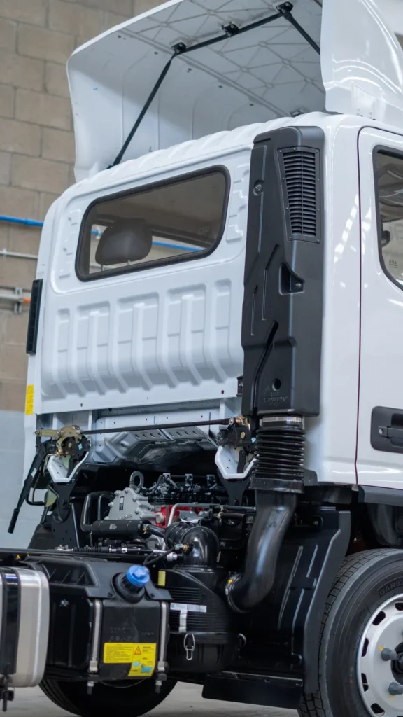 Foton FHR MILER DOBLE CABINA 2.5 TON — foto 2 de 8