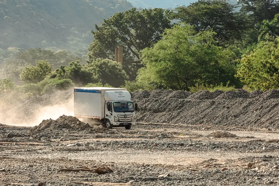 Foton FKR CUMMINS 3.5 TON AMT — foto 4 de 8