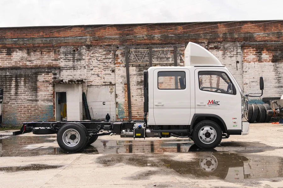 Foton FKR MILER DC 3.3 TON — foto 2 de 8