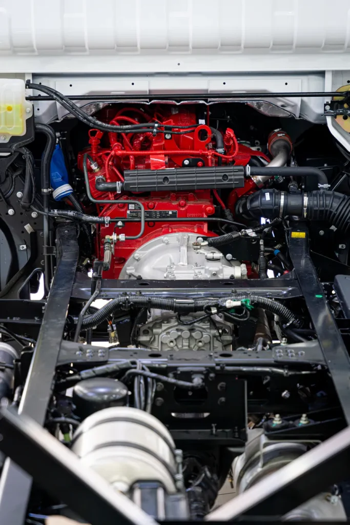 Foton FQR CUMMINS 6.0 TON — foto 6 de 8