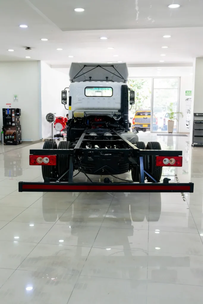 Foton FRR XL CUMMINS EURO 6 9.5 TON — foto 5 de 8